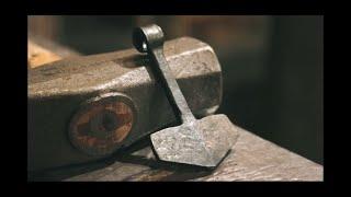 Blacksmithing - Forging a Thor's hammer / Mjolnir Viking pendant