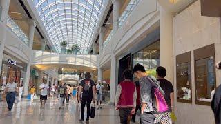 Let's take a look inside Vancouver's most popular mall: Metrotown! So many shoppers.