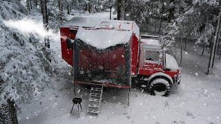 CARAVAN CAMP WITH STOVE IN A DANGEROUS FOREST