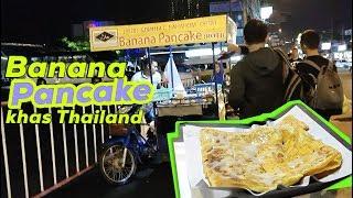 Nyobain Banana Pancake khas Bangkok, Thailand | Jajanan Murah Thailand