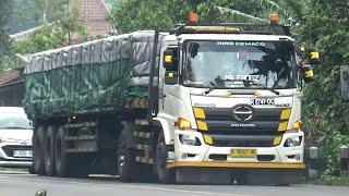 JOS GANDOS BOLO !!! 2 TRUCK TRAILER HINO 500 PANJANG TRUK TRONTON FUSO ISUZU GIGA UD QUESTER NISSAN