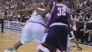 Vince dunks over defender vs Connecticut 1998 College