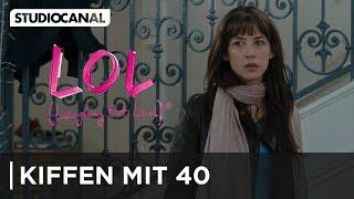 LOL (LAUGHING OUT LOUD) mit Sophie Marceau | Filmclip "Kiffen mit 40" | Jetzt digital erhältlich!