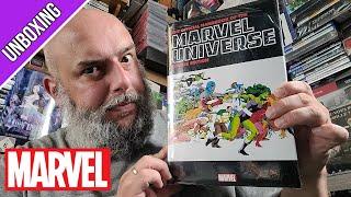 UNBOXING - OFFICIAL HANDBOOK OF MARVEL UNIVERSE DELUXE - TOUS LES HEROS PRÉSENTÉS EN DETAIL !!!