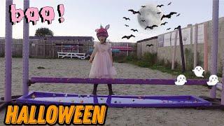 CRAZY HALLOWEEN JUMPING VLOG - WHO FALLS OFF THEIR PONIES!?