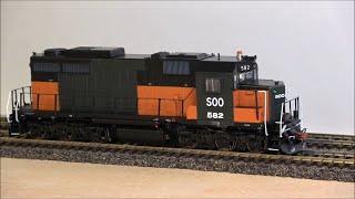 Review: ScaleTrains EMD SDL39 w/DCC & ESU LOKSound SOO Patched