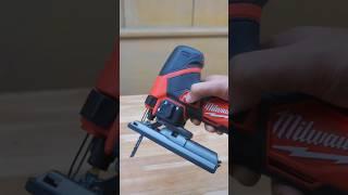 작지만 강력한 퍼포먼스 밀워키 무선직쏘 12V #shorts#milwaukee#m12 fjs#