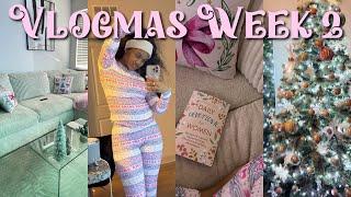 VLOGMAS: Week 2  decorating for Christmas + moana 2 + Christmas lights ride