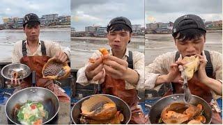 Chinese people eating - Street food - "Sailors catch seafood and process it into special dishes" #26