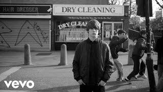 Jake Bugg - Messed Up Kids (Official Music Video)