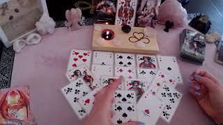 Seine GEDANKEN kreiseln um seine miserable SITUATION & merkt Du FEHLST ihm | #tarot #liebe