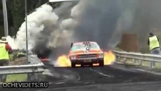 Palenie gumy Burnout Kranky Kustoms Supercharged Holden V8