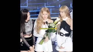 Black pink giving award  lisoo reaction!#blackpink #shortsvideo