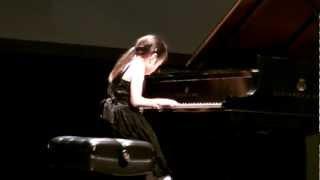 Amy Xu (8) plays Robert Schumann  First Sorrow