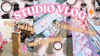 STUDIO VLOG // new keychains, order packing, bridesmaids boxes + I need advice!