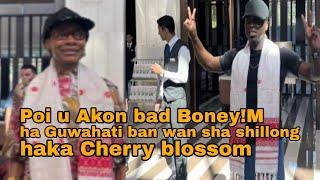 Poi u Akon bad Boney!M ki nongrwai paw nam ha Nongbah Guahati ban shim bynta haka Cherry blossom.