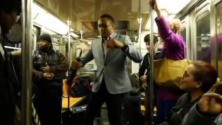 Группа диджеев, превратила вагон метро в ночной клуб | Dj Dance Party on the NYC Subway