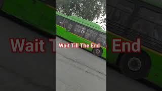 Dangerous Accident New Delhi Rohini sector 7 #youtuber #news #mumbai #delhi #bus