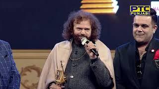 Hansraj Hans Gets Lifetime Achievement Award at PTC Punjabi Music Awards 2018 (7/19)