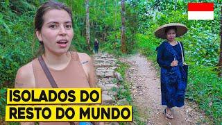 OS DIFERENTES COSTUMES DOS POVOS INDÍGENAS NA INDONÉSIA