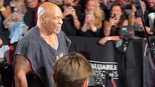 Mike Tyson EPIC RING WALK for Jake Paul fight!