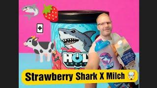 Strawberry Shark mit Milch   - @HOLYSquadOfficial