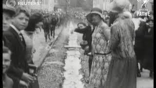 QUIRKY: Tiverton water bailing (1926)