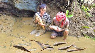 clean the grass, catch fish in the pond with my mother ; Bàn Thị Diết