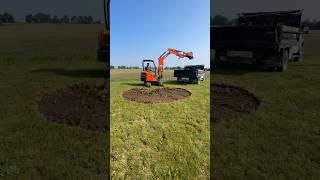 #kubota #miniexcavator #digging #trampoline #perfect #circle #skills #excavation #finesse #dig #wow