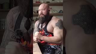 Сухой пресс постоянно #bodybuilding #качки #мотивация #стараяшкола #workout #спорт #качалка