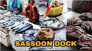 Oldest Wholesale FISH Market in Mumbai : SASSOON DOCK | Vlog #2