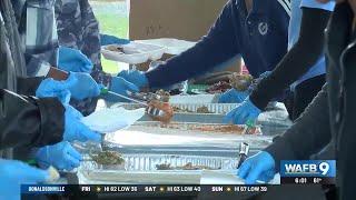Communities give back for Thanksgiving