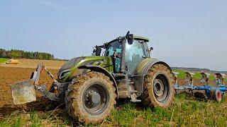 VALTRA T-  235 plowing with LEMKEN Juwel in Bavaria 2024