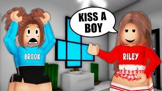 Saying YES To My SISTER For 24 HOURS in Roblox Snapchat!