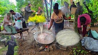 Nothing Can Stop Us| Cooking In The Rain For The Elderly Cow Skin W Chicken Stew Peas & Rice