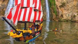 I motorized my LEGO Black Seas Barracuda pirate ship using POWERUP 4.0