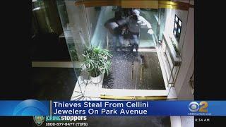 Caught on Video: Smash and grab at Manhattan jewelry store