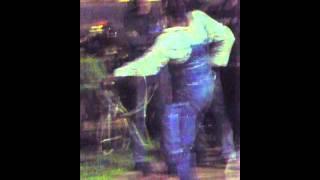 performance art ridwan rau rau at museum bank mandiri 2010.wmv