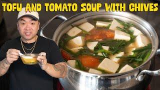 How to Make: Canh He Dau Hu Ca Chua / Vietnamese Tofu and Tomato Soup with Garlic Chives!