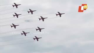 IAF's Suryakiran team enthralls audience at air show in Bhubaneswar