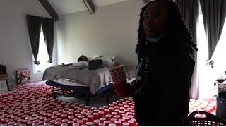 I filled Daysha room with 2000 CUPS 