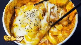 치즈에 치즈! 거기에 또 치즈를 더한 치즈덕후들의 콰트로 치즈 떡볶이 / Quatro Cheese Topokki - Korean Street Food