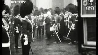 Unveiling of guards memorial at Wellington barracks (1924)