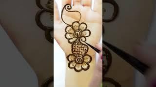 Very Easy and Simple Mehndi design for Front Hand #shorts #mehndidesign #eidmehndi