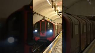 Victoria Line (Train 214) At Kings Cross St Pancras #trainspotting