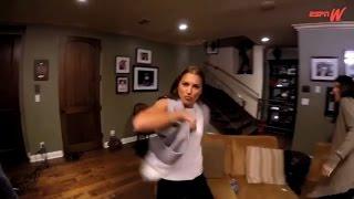 USWNT - Alex Morgan: "Best of Worst Dance Moves" with Mia Hamm & Julie Foudy (HILARIOUS!) - 3-6-17