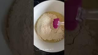 Keks Piyolada Masalliqlar:1 piyola qatiq,1 piyola yog’ ,1piyola shakar,1 choy q osh soda,2 piyola un