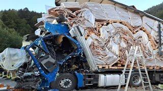 OMG Very Brutal & Fatal Truck Accidents _ Very Very Very Horrible Fails