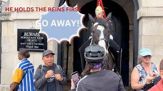 MAN TRIES TO KICK THE KING’S GUARD HORSE