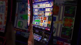 Невероятный выигрыш в казино: моя история успеха! #slot #slotmachine #заносынедели #казино #джекпот